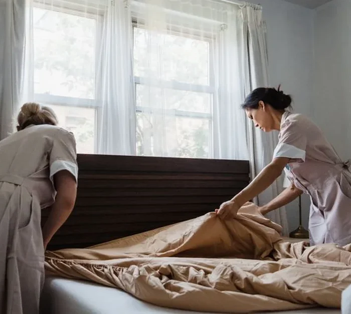 Maid Service Cost in Chicago (2026 Pricing): What Homeowners Should Expect - Shine Up